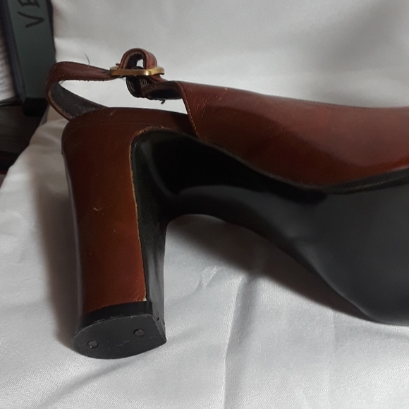 Shoes - Picture 3 of 7